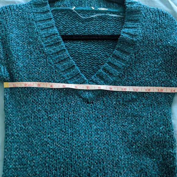 Pretty sparkly sweater top - Picture 15 of 15